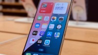 iPhone17或有高刷引熱議!網(wǎng)友:先解決信號 電池問題